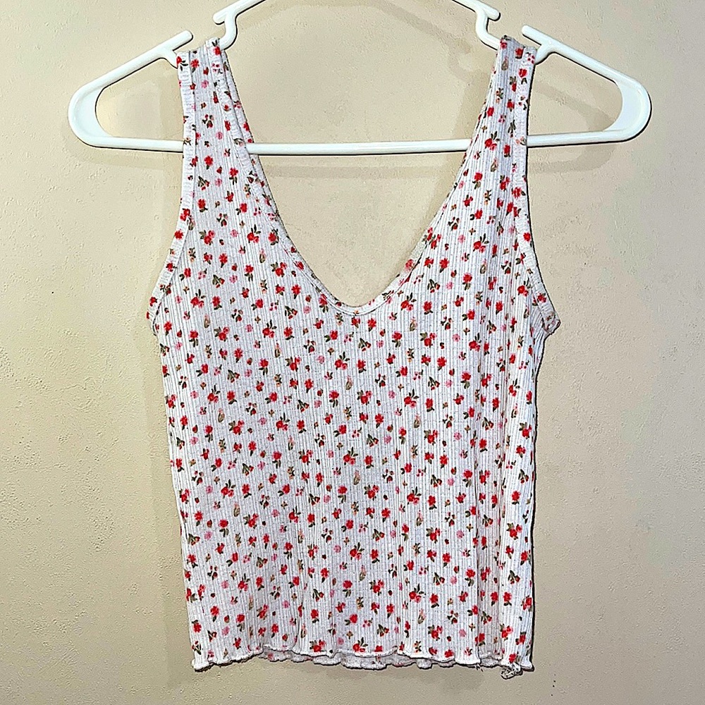 Caution to the Wind Cropped Floral Tank